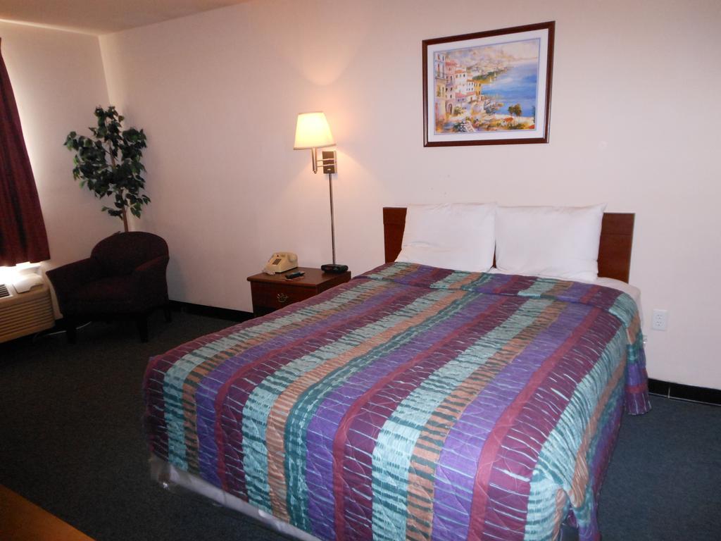 Intown Suites Extended Stay Select Hampton Va 部屋 写真